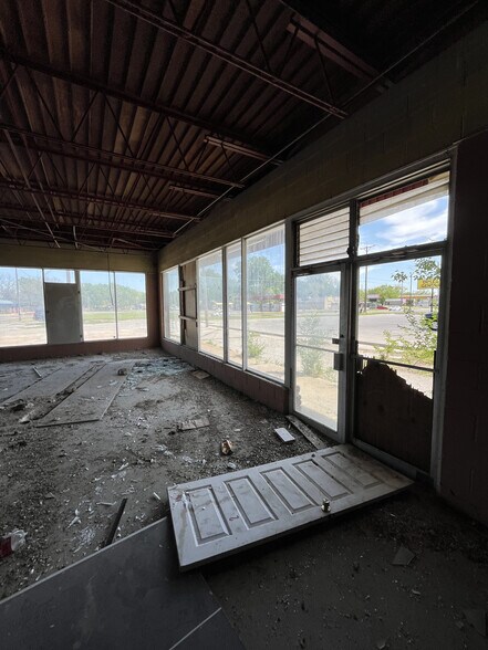 More Photos Of 6512-6528 N Peoria Ave, Tulsa General Retail For Sale