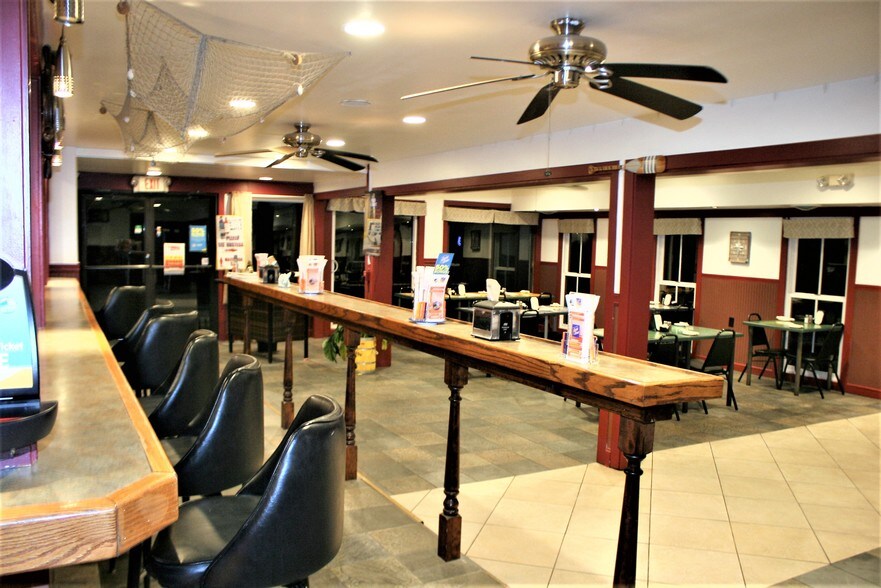 More Photos Of 10 Brick Row Ext, Athens Restaurant For Sale