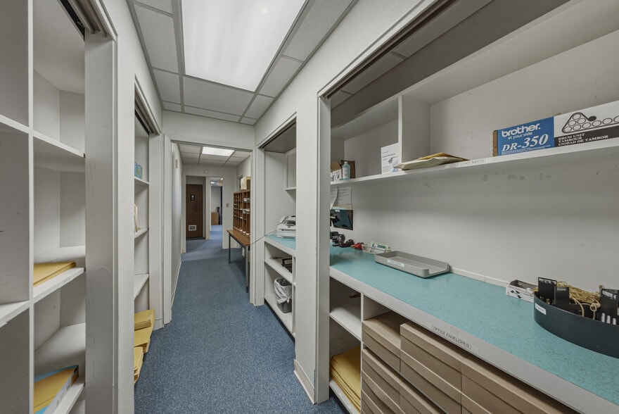 More Photos Of 215 Mary Reckeweg Way, Bartow Office For Sale