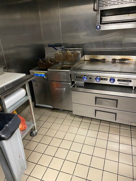 More Photos Of 4727 University Ave, San Diego Restaurant For Sale