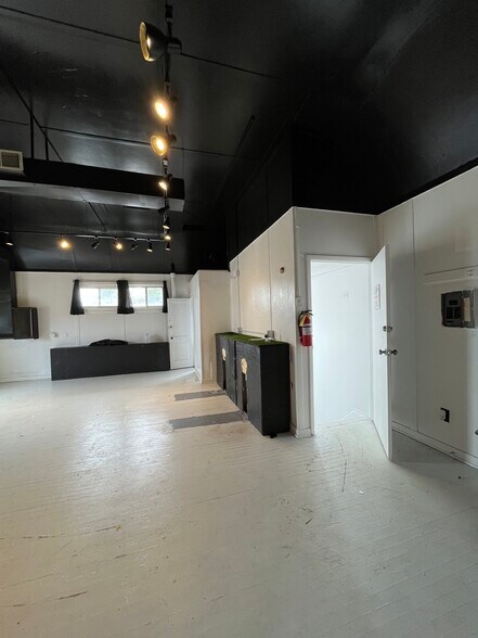 More Photos Of 29023-29029 Euclid Ave, Wickliffe Loft Creative Space For Lease