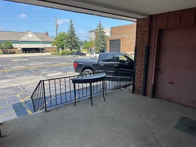 More Photos Of 38029 3rd St, Willoughby Office For Lease