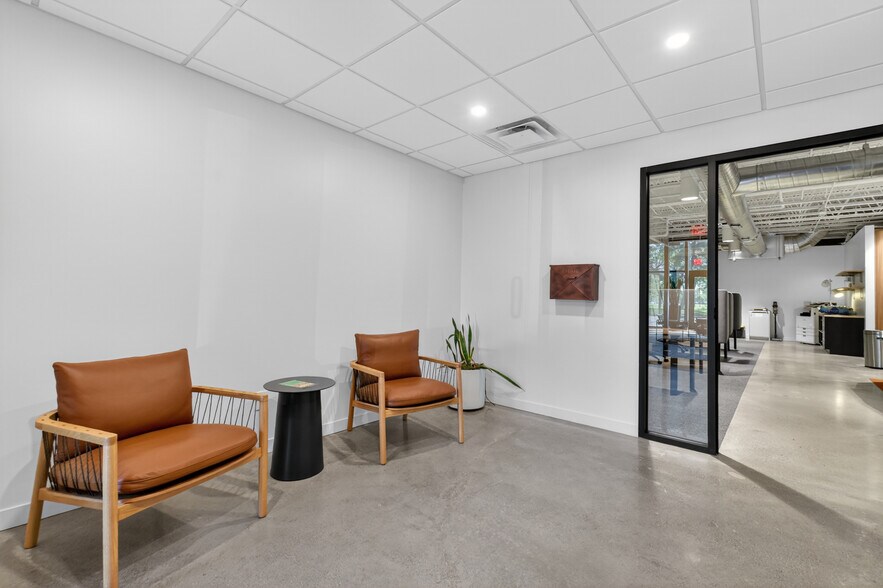 More Photos Of 26622 Woodward Ave, Royal Oak Office For Lease