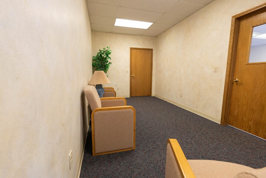 More Photos Of 4132 Elida Rd, Lima Medical For Sale