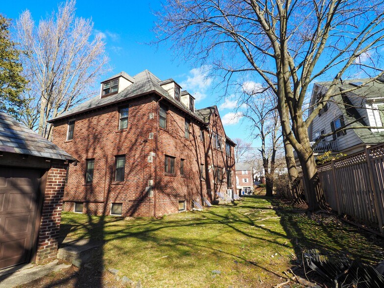 More Photos Of 78 Hart Blvd, Staten Island Rehabilitation Center For Lease