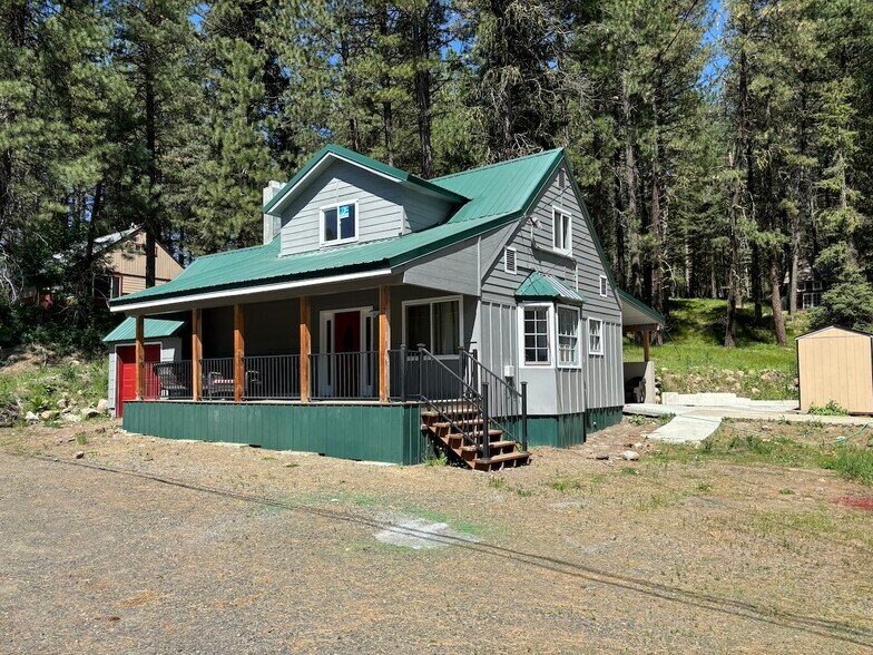 More Photos Of 305 N 3rd St, Mccall Freestanding For Sale