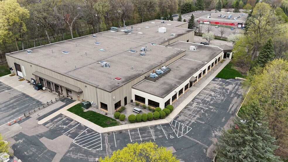 Primary Photo Of 7660 Quattro Dr, Chanhassen Warehouse For Sale