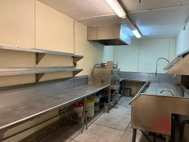 More Photos Of 4219 E Waterloo Rd, Stockton Hotel For Sale