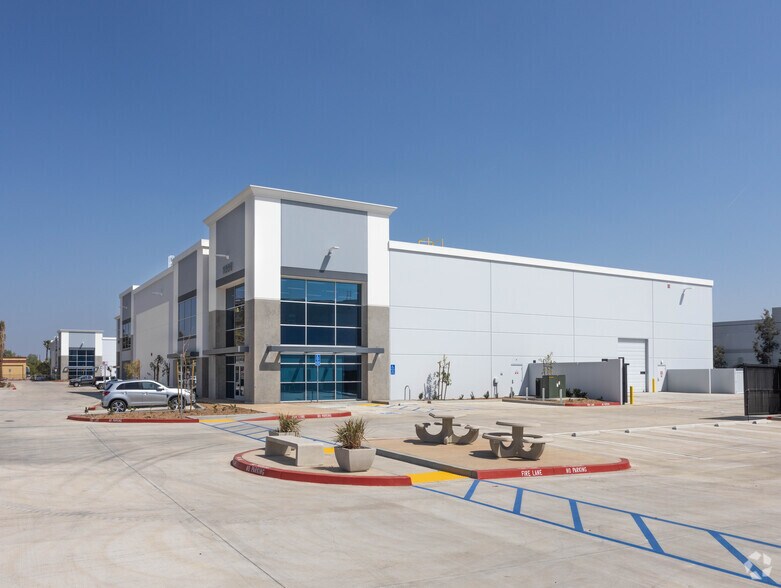 More Photos Of 11557 Foothill Blvd, Rancho Cucamonga Warehouse For Lease