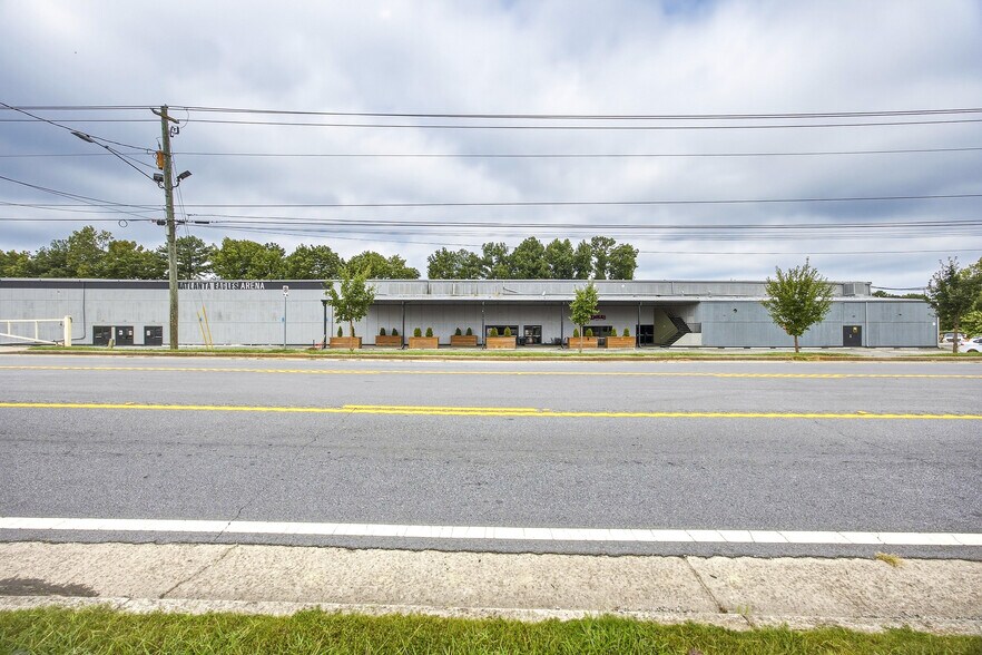 More Photos Of 6616 New Peachtree Rd, Doraville Sports And Entertainment For Sale
