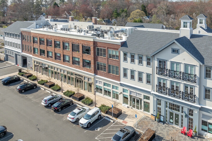 More Photos Of 102 Heights Rd, Darien Apartments For Lease