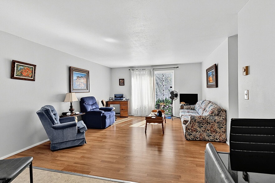 More Photos Of 945 Madison St, Eugene Apartments For Sale