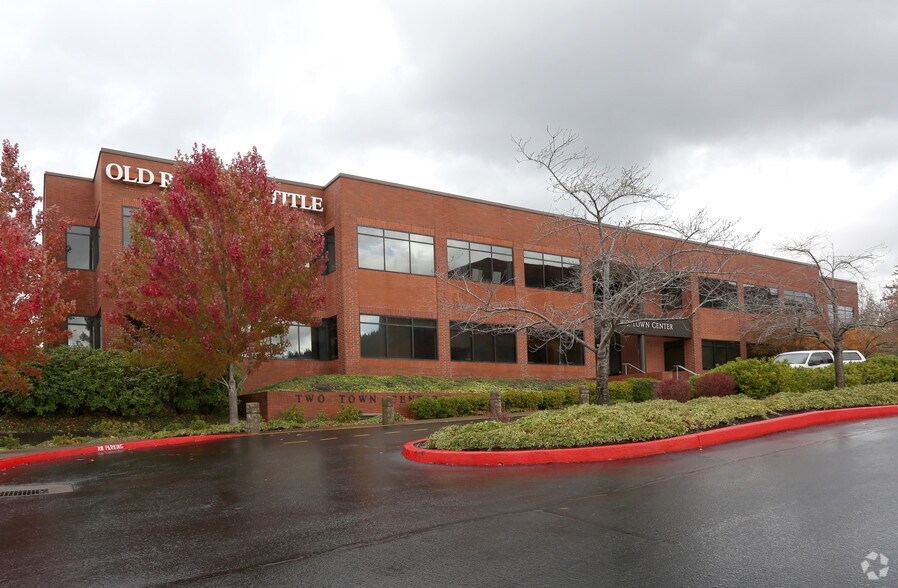 More Photos Of 10135 SE Sunnyside Rd, Clackamas Office For Lease