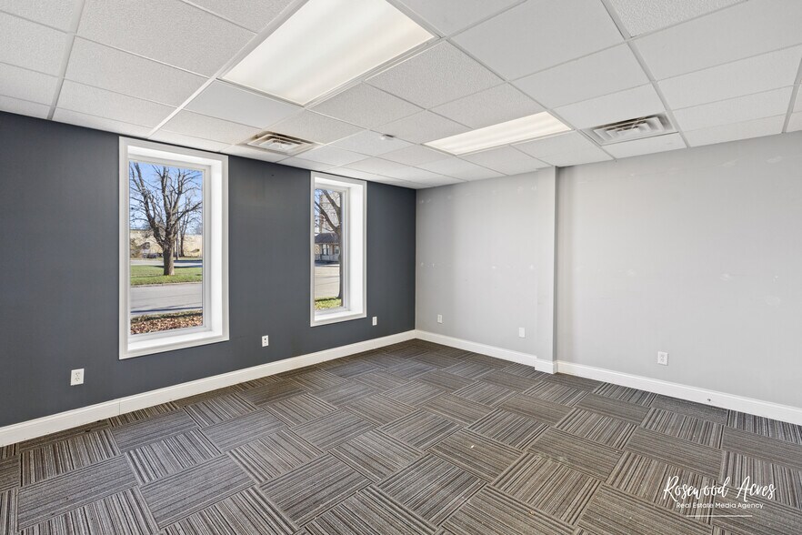 More Photos Of 124 E River St, Momence Warehouse For Sale