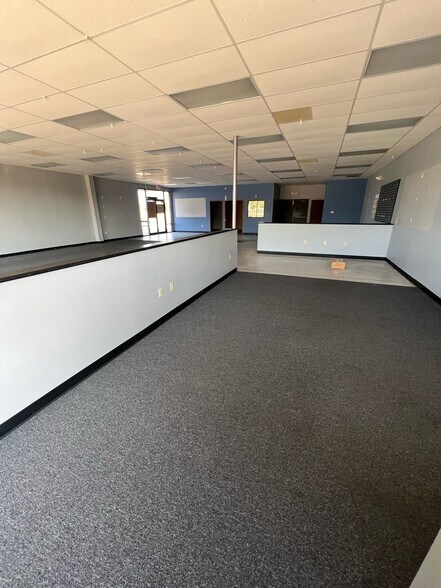 More Photos Of 1600-1624 E 11th Ave, Hutchinson General Retail For Lease