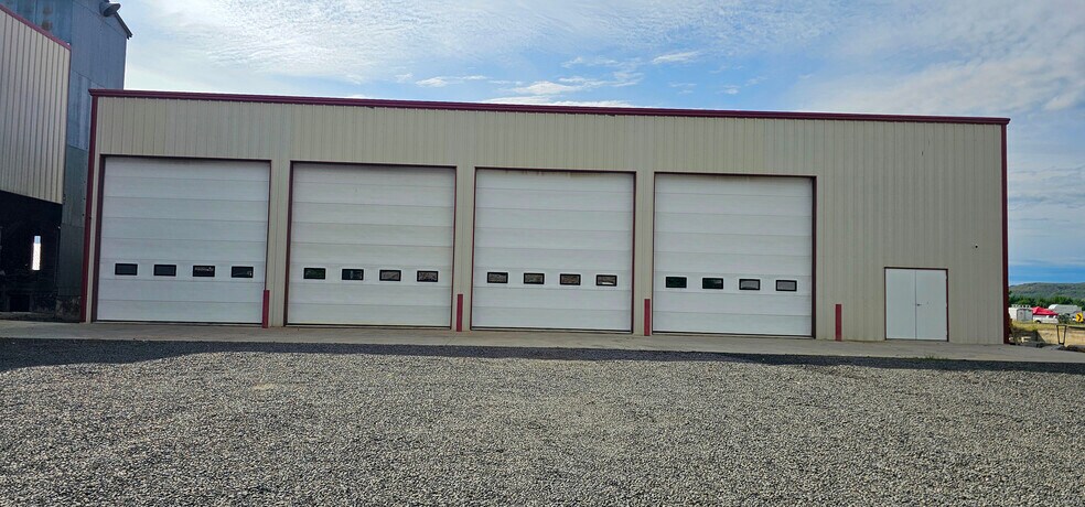 Primary Photo Of 30 S Commercial St, Cambridge Warehouse For Sale