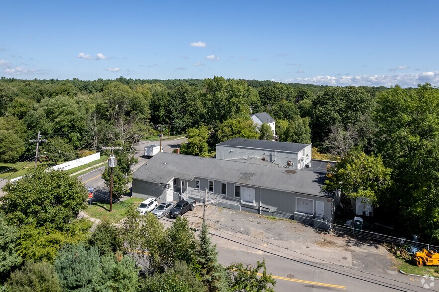 More Photos Of 67 Village St, Medway Manufacturing For Lease