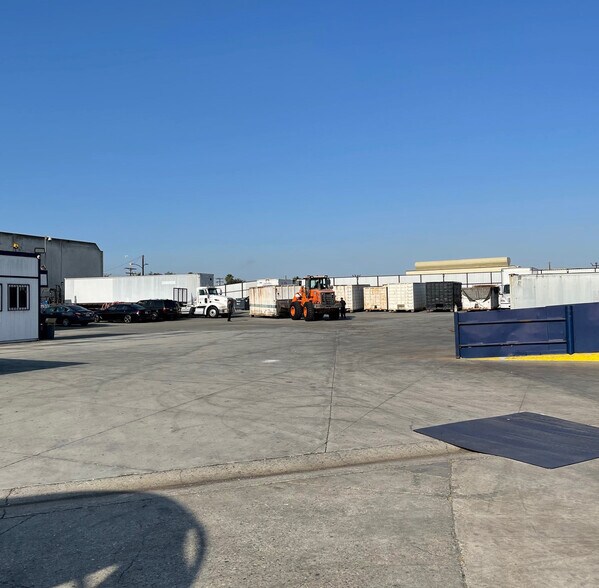 More Photos Of 15001 S San Pedro, Gardena Land For Lease