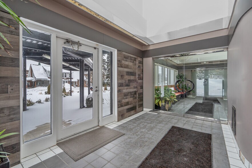 More Photos Of 3300 James St, Syracuse Medical For Lease