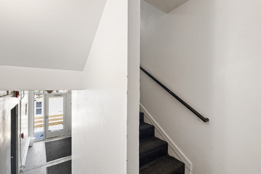 More Photos Of 525 N Arlington St, Kalamazoo Apartments For Sale