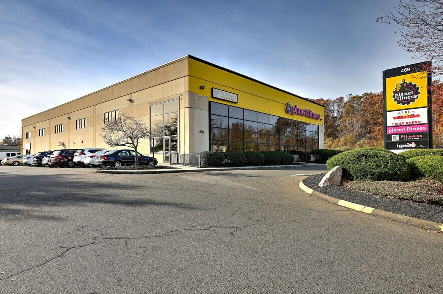 More Photos Of 469 E Main St, Branford Freestanding For Sale