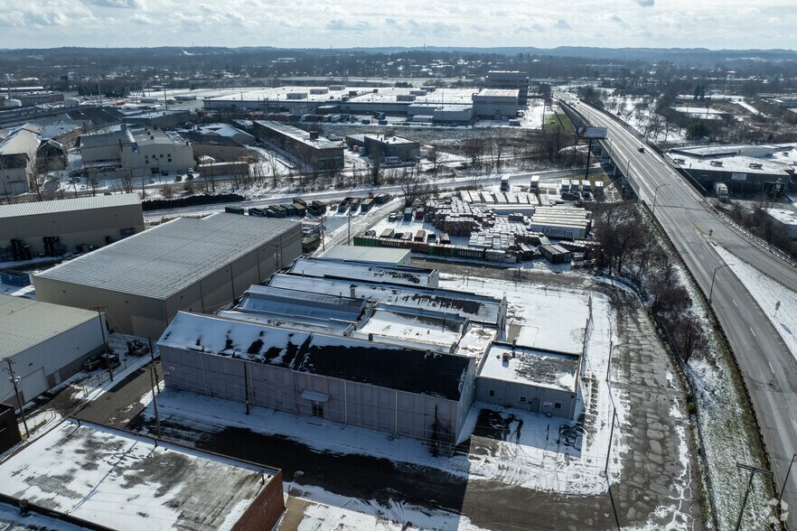More Photos Of 400 Cherry Ave SE, Canton Manufacturing For Lease