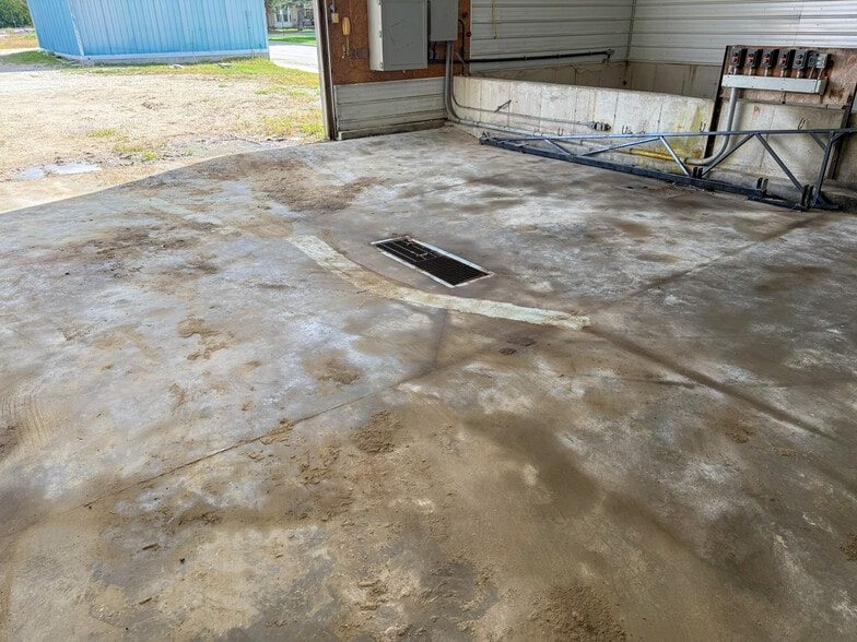 More Photos Of 14 1st SE st, Dodge Center Industrial For Sale