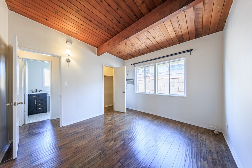 More Photos Of 5629 Cleon Ave, North Hollywood Multifamily For Sale