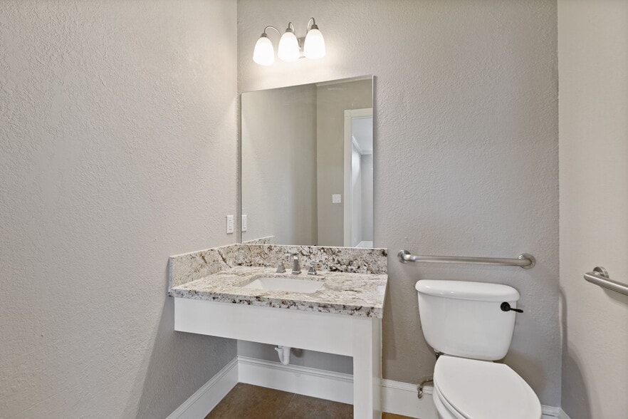 More Photos Of 11607 Spring Cypress Rd, Tomball Office For Sale