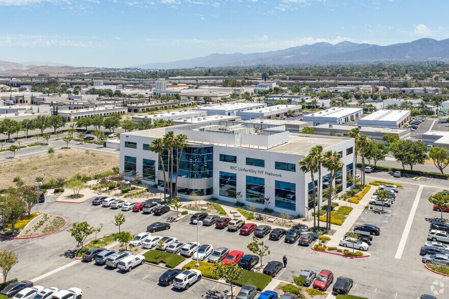 More Photos Of 400 E Rincon St, Corona Office For Sale