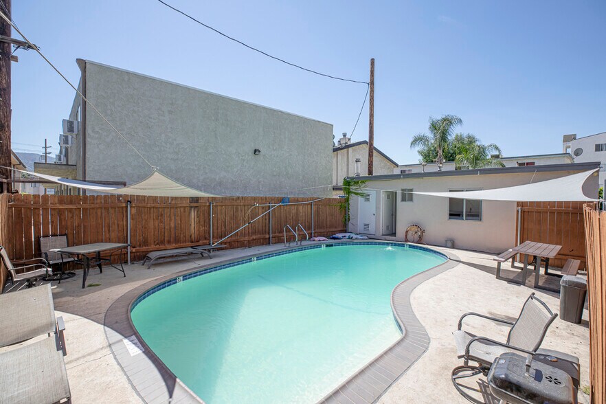 More Photos Of 1814 Grismer Ave, Burbank Apartments For Sale