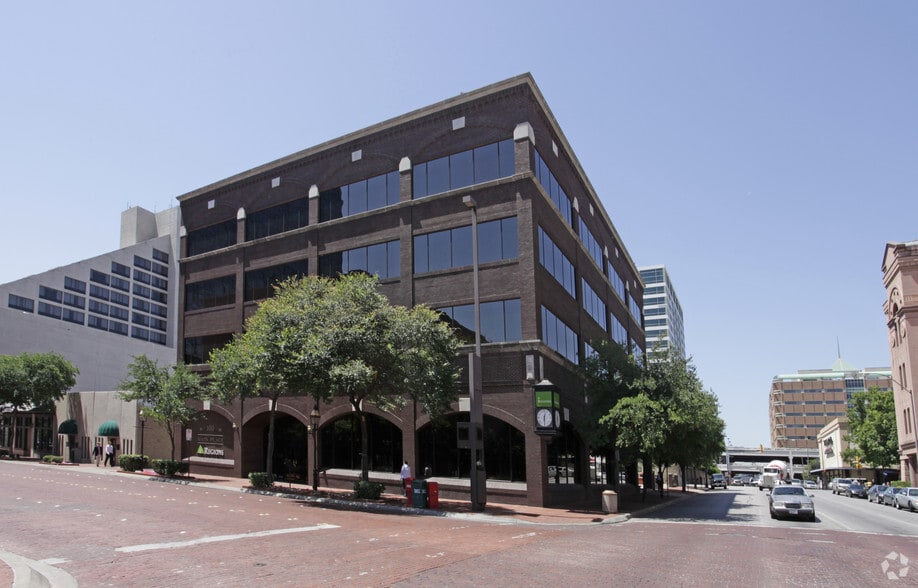 More Photos Of 100 Main St, Fort Worth Loft Creative Space For Lease