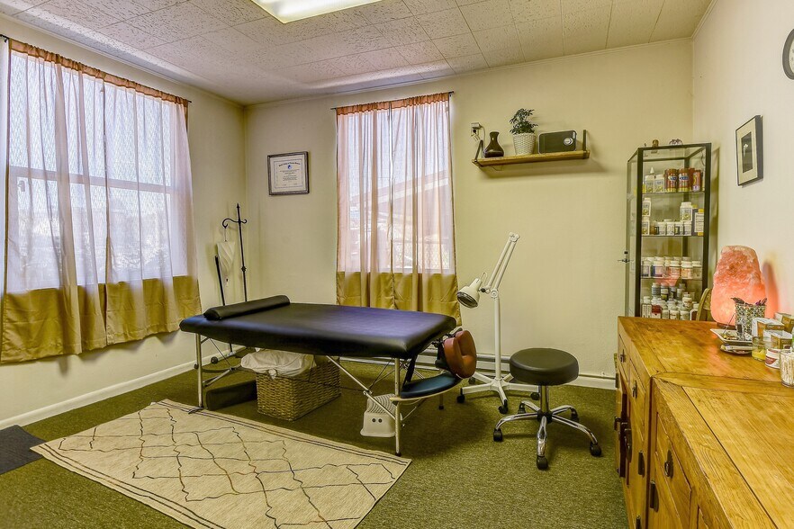 More Photos Of 920 N 1st St, Renton Medical For Sale