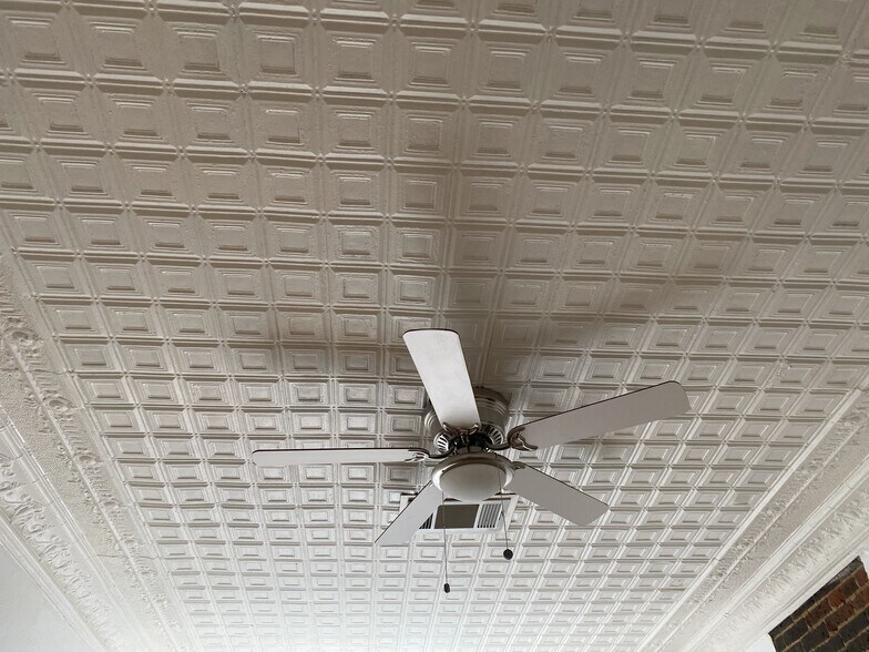 More Photos Of 213 E Louisiana St, McKinney Office For Lease