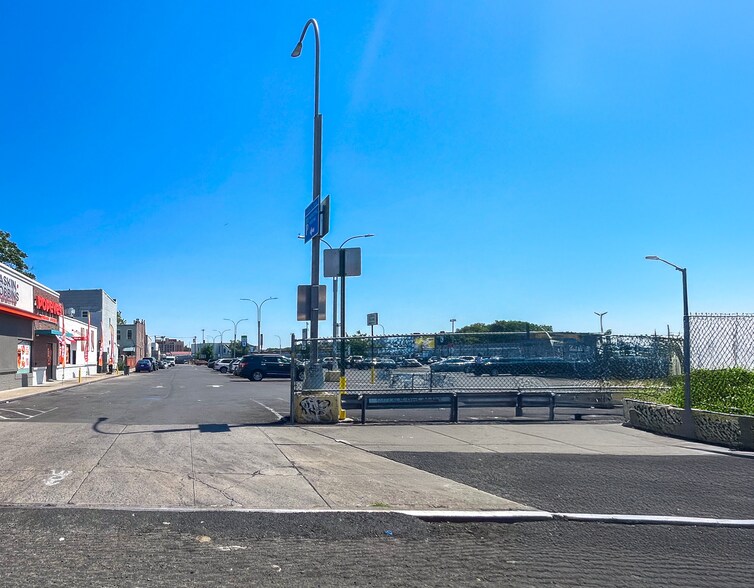 More Photos Of 1402-1404 Rockaway Pky, Brooklyn Freestanding For Sale