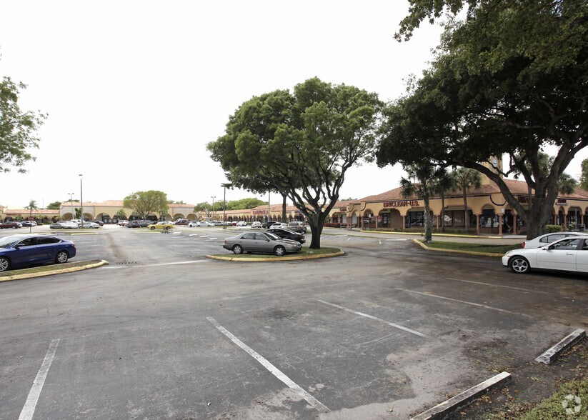 More Photos Of 3100-4661 W Commercial Blvd, Tamarac General Retail For Lease