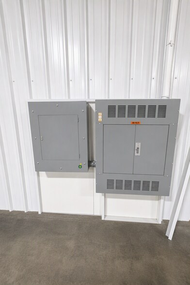 More Photos Of 53115 Faith Ave, Elkhart Manufacturing For Lease