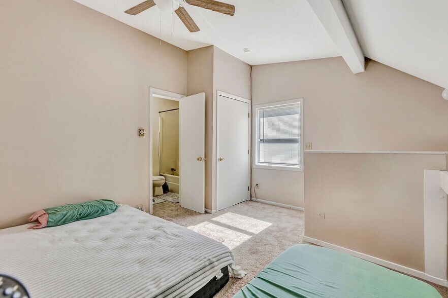 More Photos Of 207 W Funderburg Rd, Fairborn Apartments For Sale