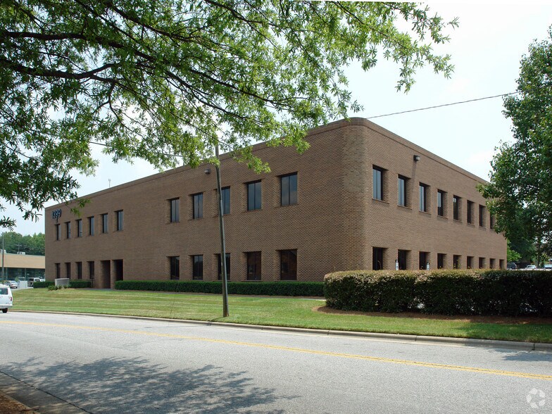 More Photos Of 1399 Ashleybrook Ln, Winston-Salem Office For Lease
