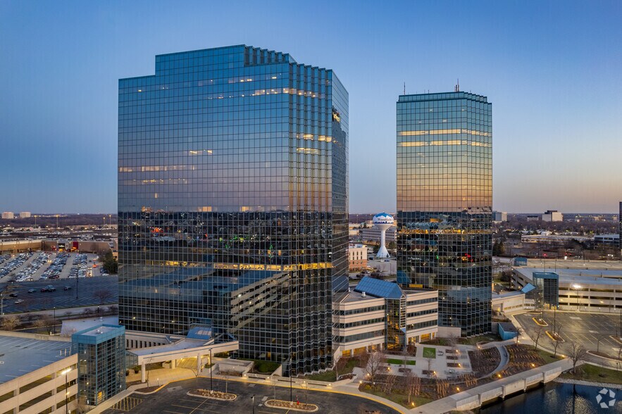 More Photos Of 1450 American Ln, Schaumburg Office For Lease