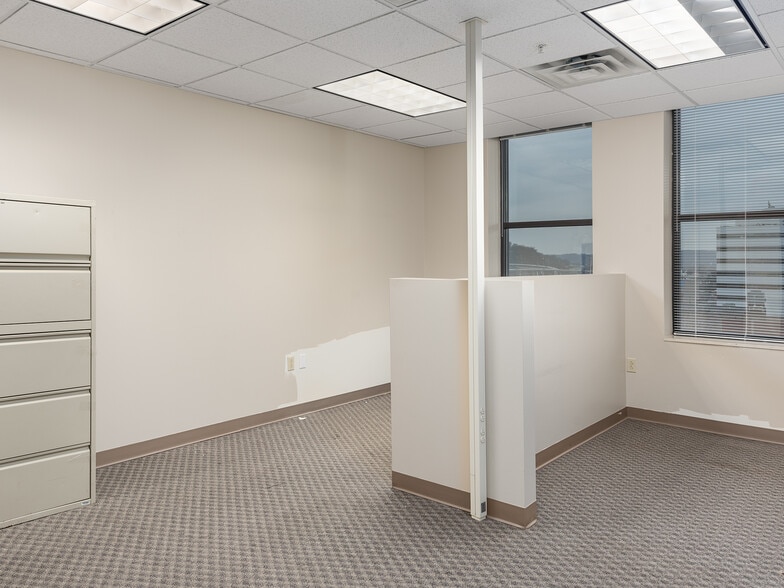 More Photos Of 109 Capitol St, Charleston Office Residential For Sale