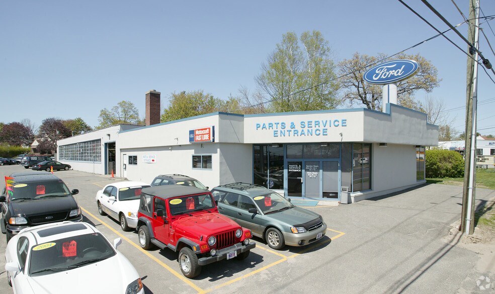 More Photos Of 1355 E Main St, Torrington Auto Repair For Sale