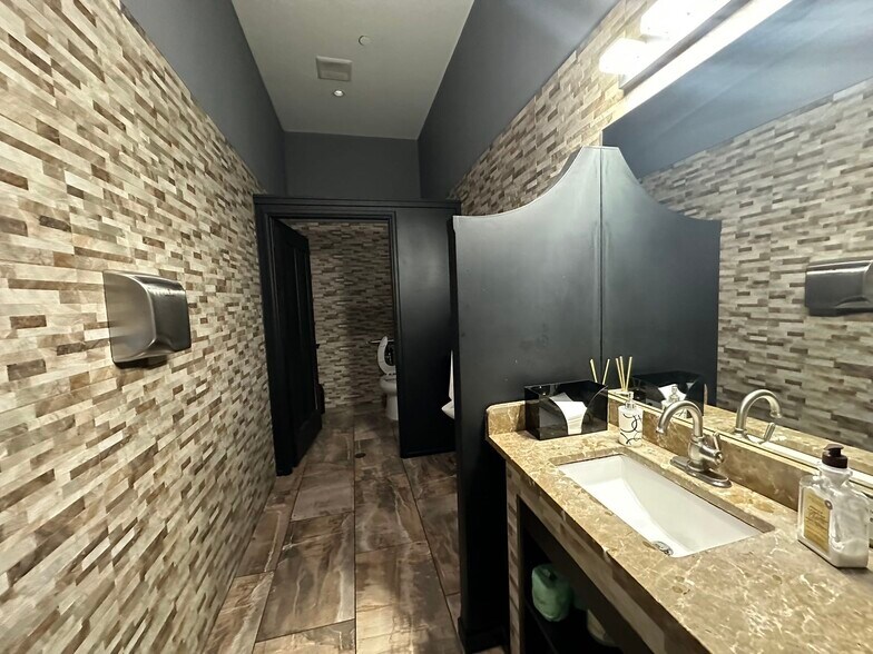 More Photos Of 222 Avenue U, Brooklyn Restaurant For Sale