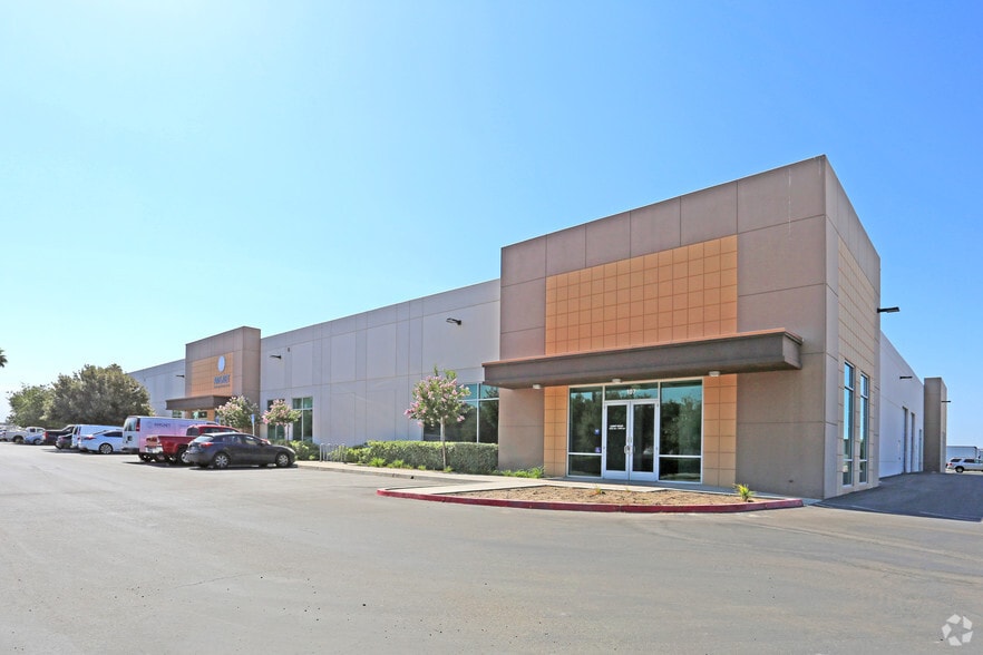 Primary Photo Of 1155 E North Ave, Fresno Warehouse For Lease