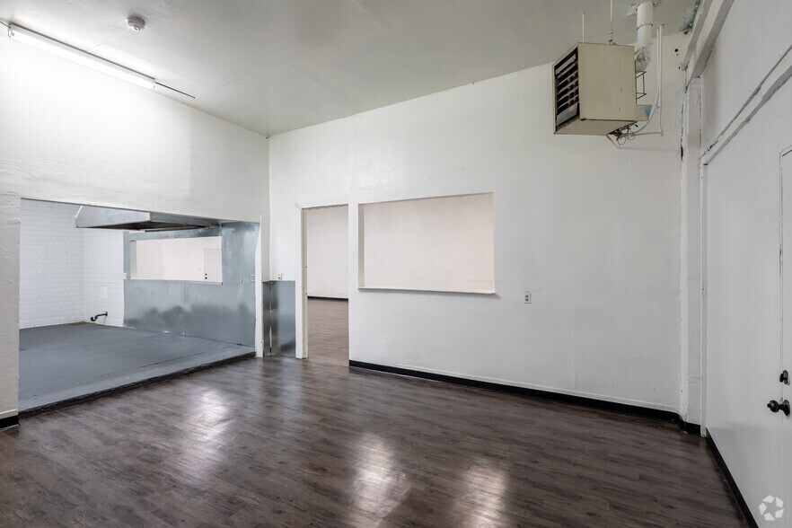 More Photos Of 8129 San Pedro St, Los Angeles Storefront For Sale