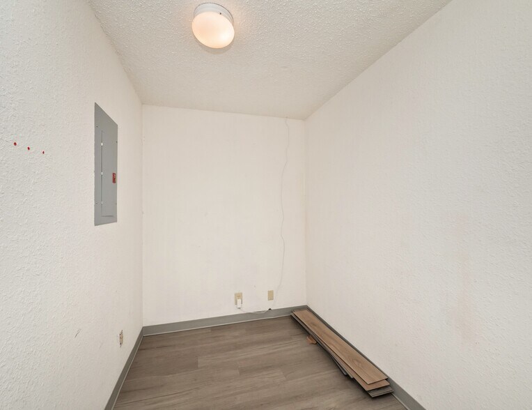 More Photos Of 4409 Menchaca Rd, Austin Medical For Sale