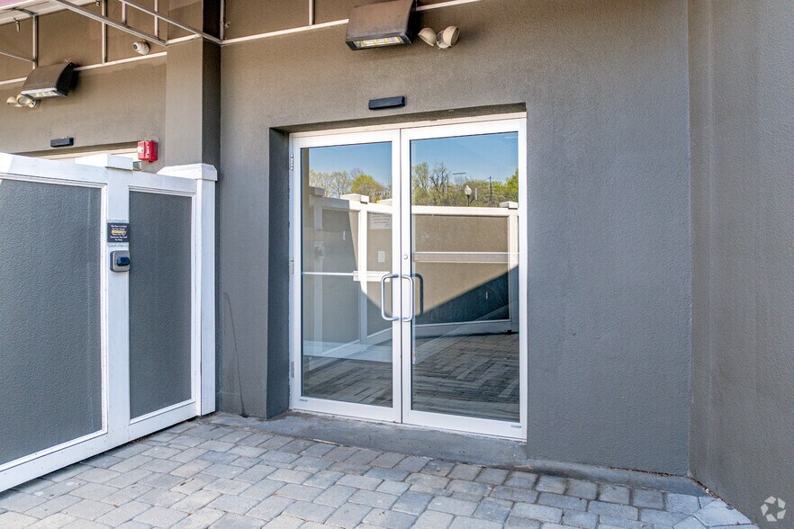 More Photos Of 50 Kenny Pl, Saddle Brook Hospitality For Sale