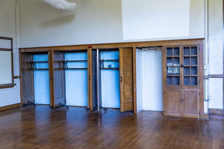 More Photos Of 3500 W National Rd, Springfield Schools For Sale