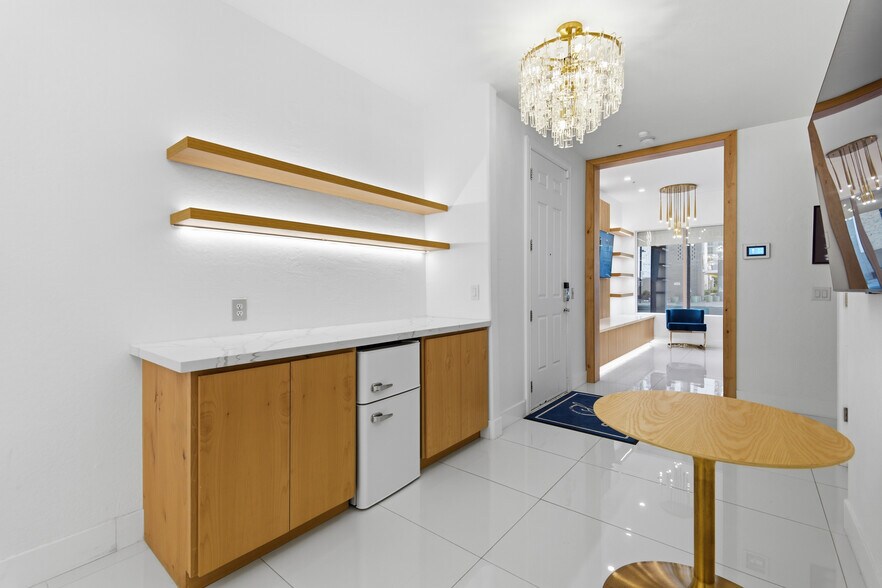 More Photos Of 610 E Roosevelt St, Phoenix Storefront Retail Residential For Sale