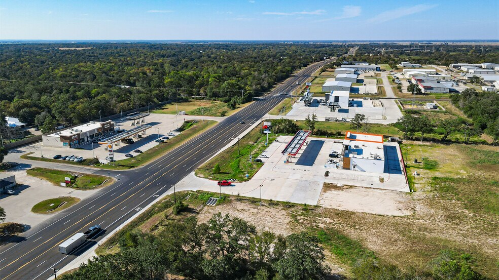 More Photos Of 5688 Raymond Stotzer Pkwy, College Station Freestanding For Lease